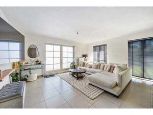 Lichtrijk gelijkvloers appartement met groot terras in Tiel…