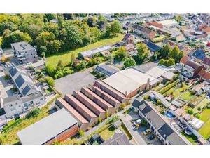 Terrain prometteur avec potentiel de développement au cœur d