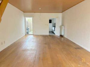 Maison prête à vivre avec du caractère – et une sortie de...