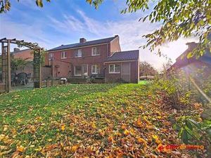 Maison 3 façades dans un quartier calme