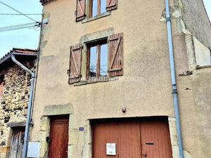 Exclusivité sur Tinlhat-Maison de village avec fort potentiel