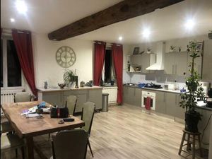 Location appartement 5 pièces 120 m² à Quincié-en-Beaujolais (69430)