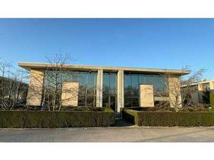 Bureaux prêts à l'emploi à louer dans le parc d'activités L