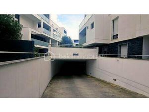 Garage/Stationnement à vendre