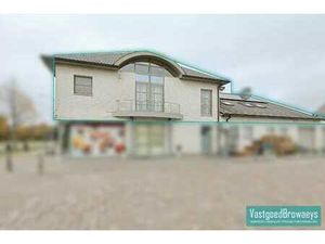 Instapklaar appartement met 3 slaapkamers en terras in ha...