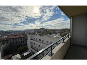 Location appartement  m² T-1 à Marseille 1  698 €