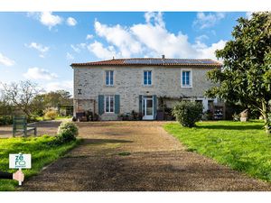 Belle maison familiale en pierres Marsais-Sainte-Radegonde