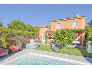 Vente maison 4 pièces 118 m² Puget-Ville (83390)