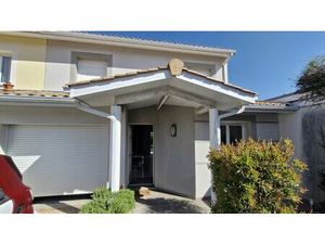 MAISON MITOYENNE AVEC GARAGE QUARTIER CALME