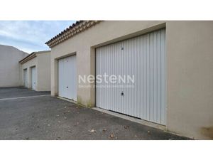 Lot de 9 garages et 1 box moto à vendre à Carpentras