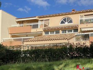 Duplex 120 m² avec 2 terrasses  niché dans un écrin de verdur