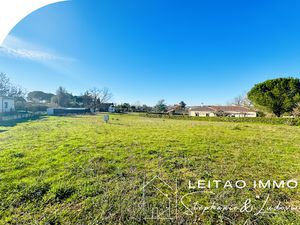 Vente terrain 663 m² à Graulhet (81300)  45 000 €