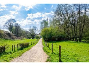 Vente terrain 1114 m² à Moulins-sur-yevre (18390)  33 990 €