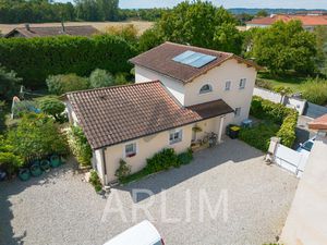 BALAN VILLAGE Ensemble Immobilier : Villa 148m2  dépendance