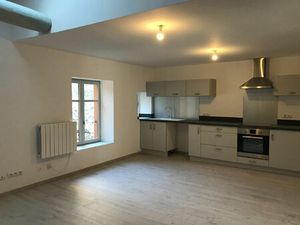 Location maison 4 pièces 90 m² à Bletterans (39140)