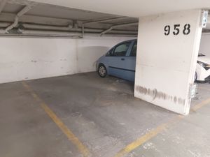 Avenue Marceau- Emplacement parking !