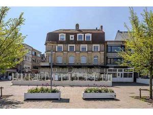 Immeuble d'investissement composé d'un restaurant et de 3 ap