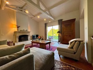 Vente locaux professionnels à Montaigu-Vendée (85600)  417 000 €