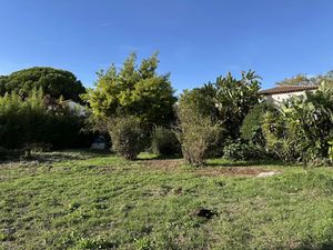 Vente terrain 421 m² à La Seyne-sur-Mer (83500)  195 000 €