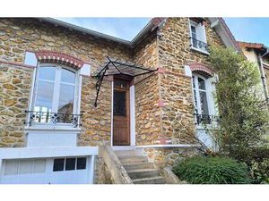 Location maison  95.82 m² T-5 à Sucy-en-Brie  1 950 €