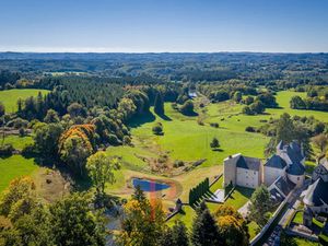 Vente château 20 pièces 1495 m² à Saint-Victour (19200)  1 495 000 €