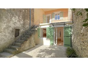 Vente immeuble 163.92 m² à Saint-Jean-du-Gard (30270)  270 000 €