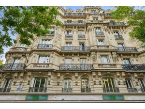 Bureaux lumineux de 100 m² à louer au coeur du 12e arrondissement  à deux pas du métro Pic