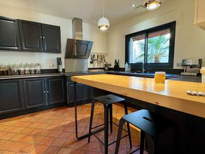 Opportunité pharmacie + habitation