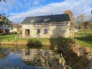 Maison en pierre 88 m²  3 chs  terrain 30418 m²  La Lande St Siméon