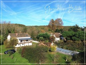 Maison Bourgeoise 240m² - 7 chambres - Terrain 7000m² avec piscine