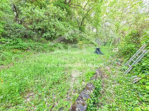 Exclusivité - Terrain constructible de 447 m² sur Tourves