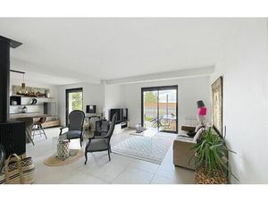 Location maison  163.9 m² T-6 à Saint-Just-Saint-Rambert  2 130 €