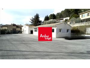 Terrain à vendre avec bâtiments existants de bureaux et local d'activités - Saint Zacharie