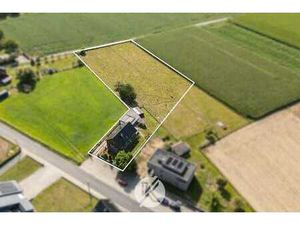 Robuuste woning met renovatiepotentieel