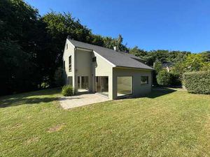 Lumineuse villa cinq chambres idéalement située