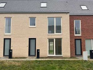 Maison Neuve Économe en Énergie avec Luxe Moderne à Vilvo...