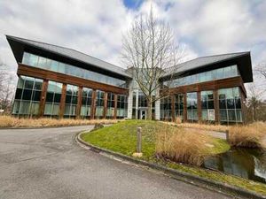 NICE OFFICES FOR RENT AS PER 300 M²