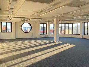 Bureau spacieux 1000 m2 entièrement privatif