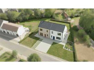 Superbe terrain à bâtir au calme