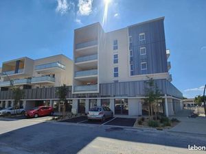 Location locaux professionnels à Les Angles (30133)  4 221 €