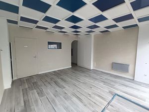 Location locaux professionnels 43 m² à Mont-de-Marsan (40000)  610 €