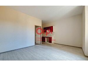 Location appartement  m² T-2 à Prades  550 €