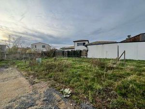 Vente Terrain aux Sorinières (44840) : à vendre / 390m² Les Sorinières