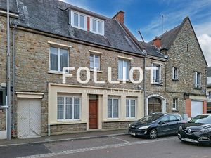 A VENDRE CENTRE DE PERIERS GRANDE MAISON DE VILLE-TERRAIN-GARAGES