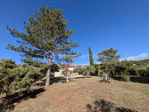 Maison d architecte de 208 m² à Salernes