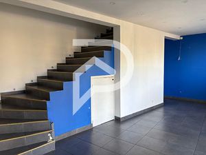 VENTE MURS 80m2 POUR COMMERCE PAS DE BAIL EN COURS TERRASSE AXE PRINCIPAL VINON SUR VERDON