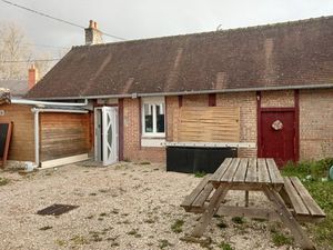 Maison de ville à fort potentiel + studio de 50m2