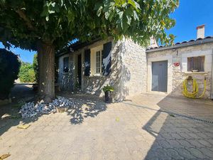 Maison Cabannes 4 pièce(s) 878m2