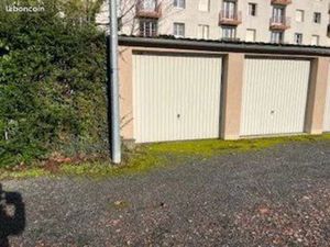 Parking/box 1 pièce 13 m²