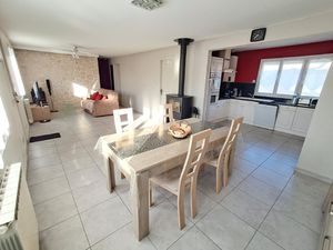 LUMINEUX PAVILLON SUR SOUS SOL